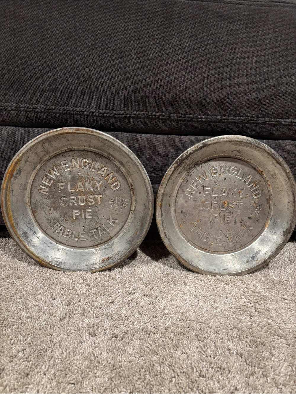 Set of 2 vintage New England Flaky Crust Pie Pan Pair - Metal